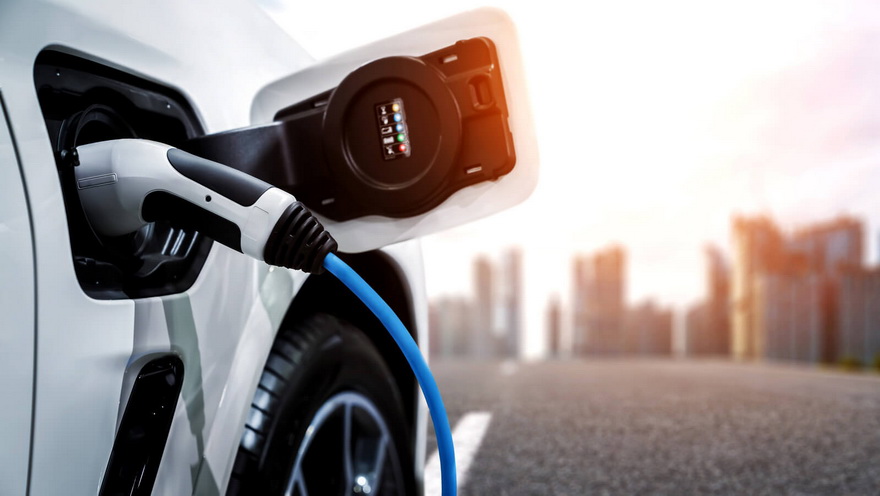 Сколько стоит зарядить электромобиль